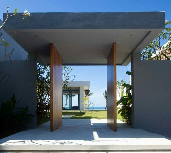 Villa Malouna / Sicart & Smith Architects